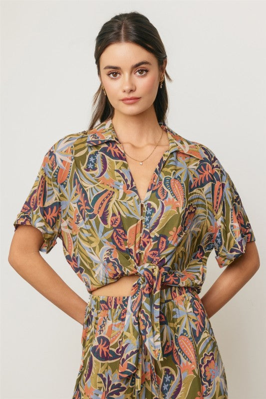 Demetria Short Sleeve Button Down Tropical Print Crop Top Green
