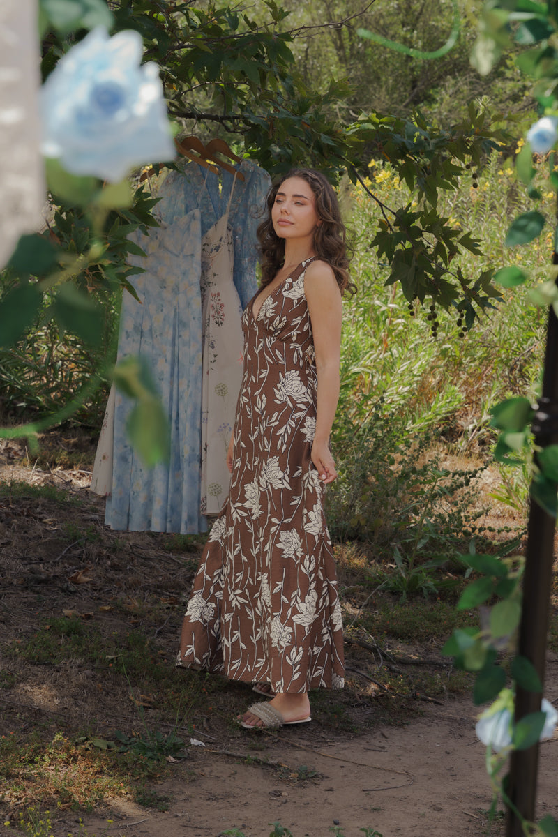 Nalani Sleeveless Open Back Floral Print Midi Dress Brown