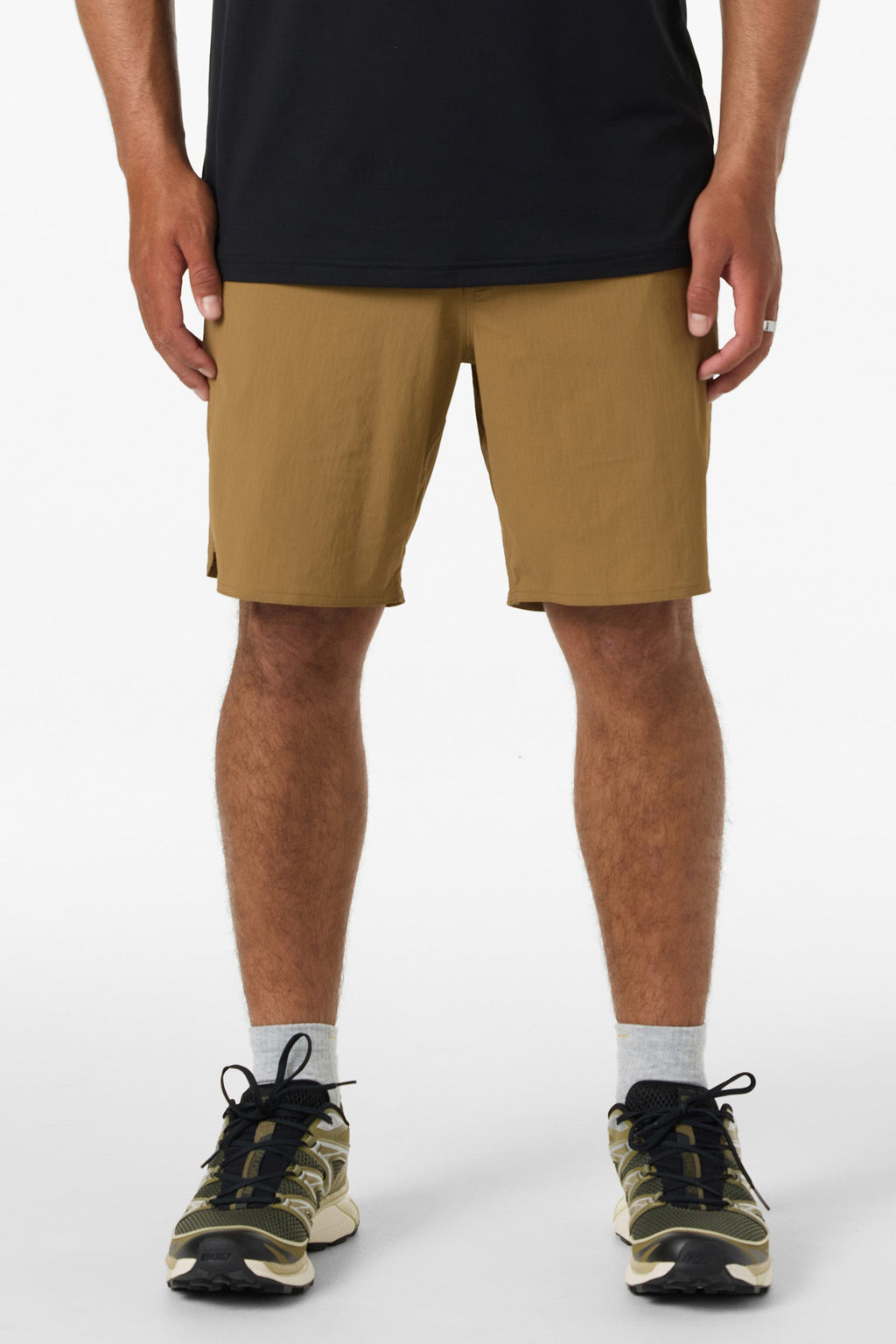 TRVLR Halfback 18" Hybrid Shorts